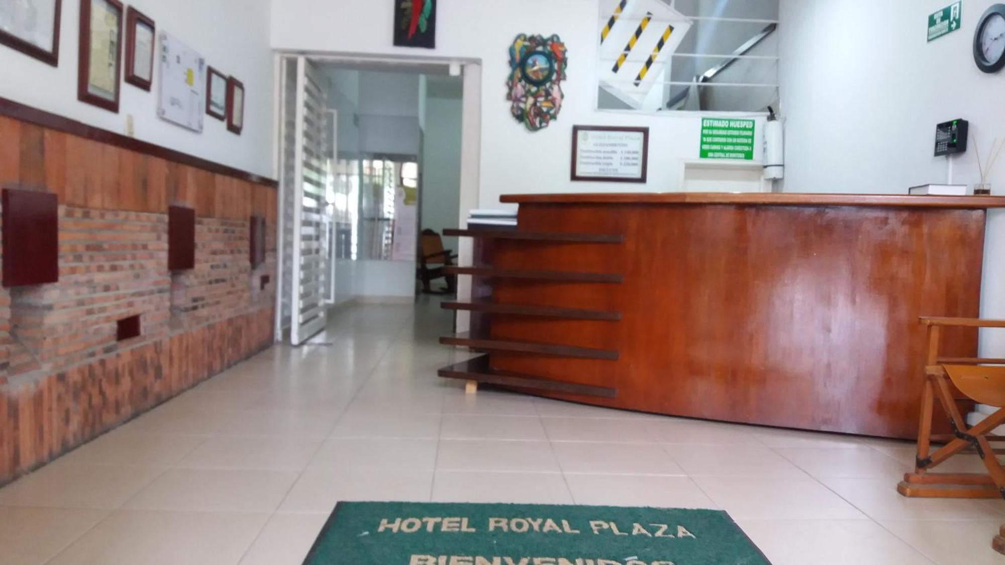 Hotel Royal Plaza 弗洛伦西亚 外观 照片